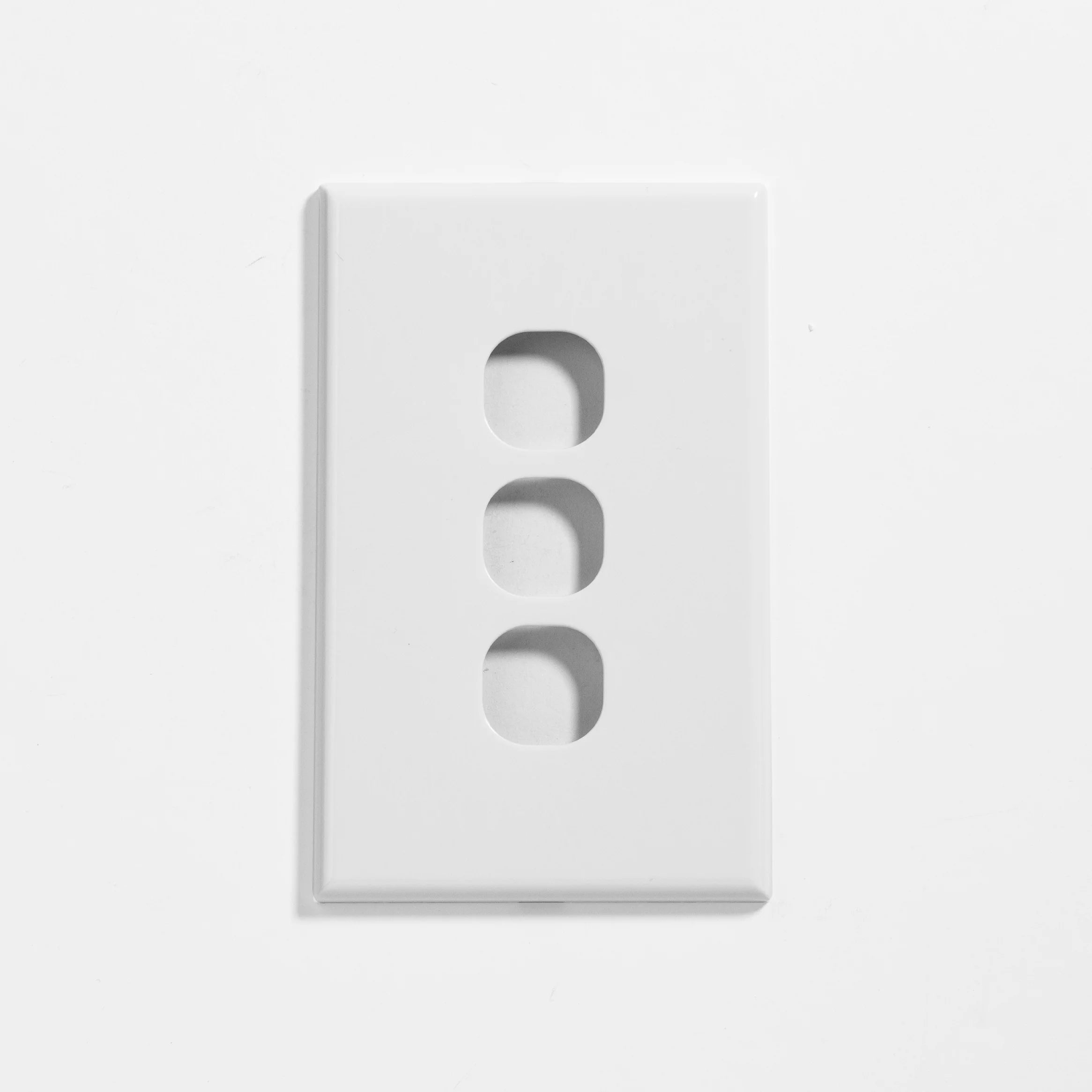 Slim 3 gang plate & cover only - DXSW3/P - ARCK Electrical Wholesale Supplies