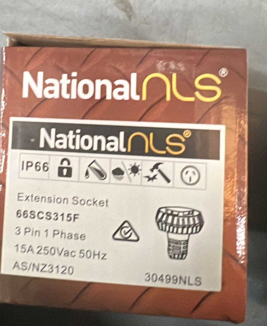 SINGLE PHASE EXTENSION SOCKET - 3PIN FLAT 15 AMP - 30499NLS - ARCK Electrical Wholesale Supplies
