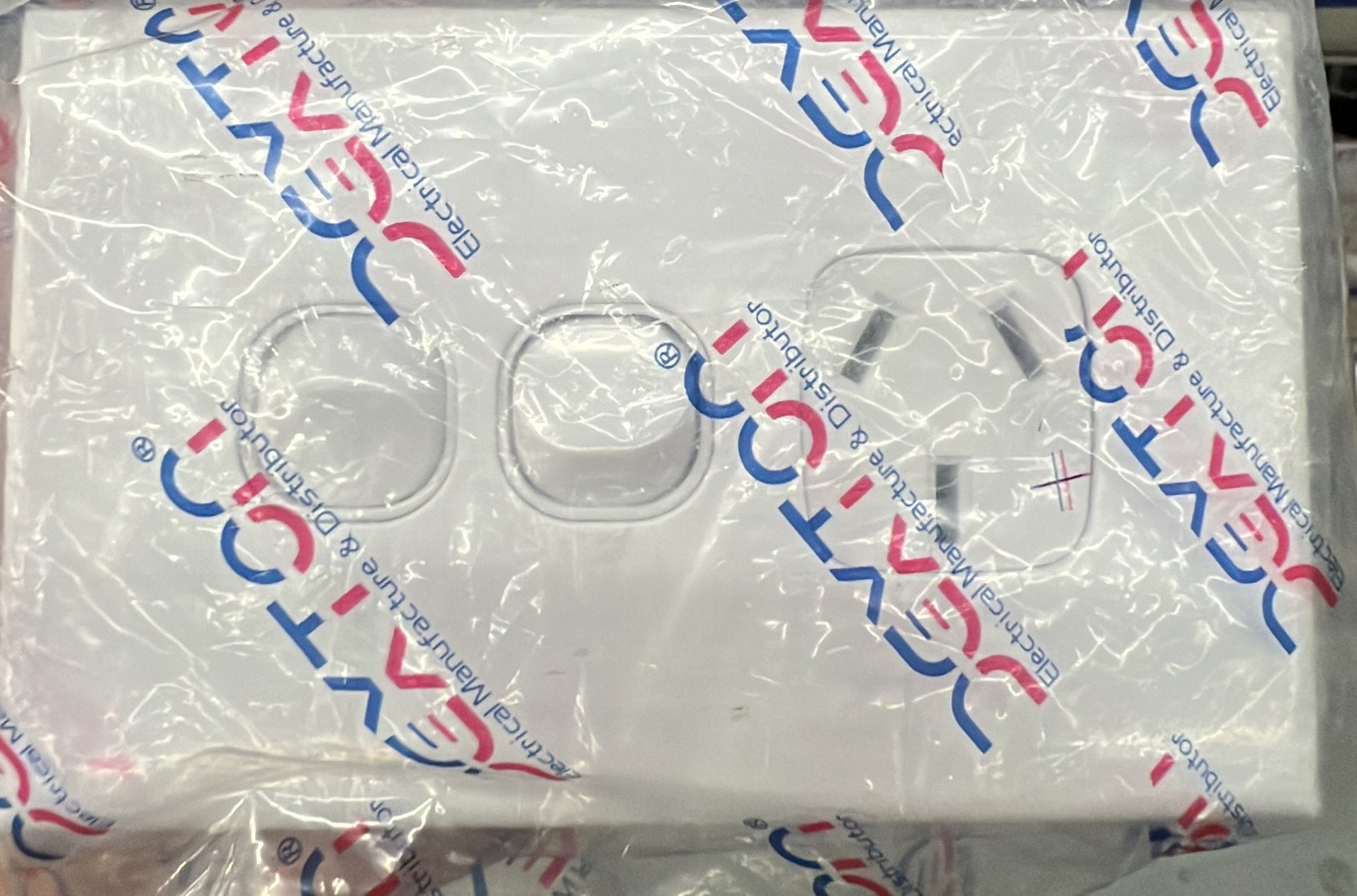 Dexton Single Power Point Sock - DXWGPO1X - ARCK Electrical Wholesale Supplies