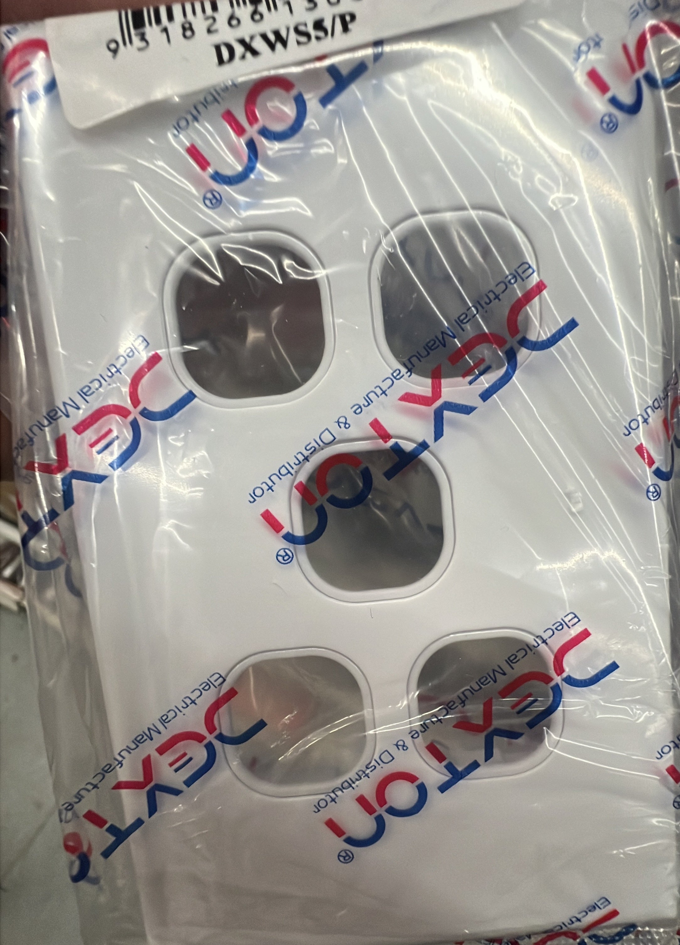 Dexton Standard 5 Gang Cover & - DXWS5/P - ARCK Electrical Wholesale Supplies