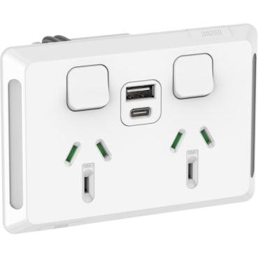 Clipsal Pro Double Powerpoint with USB A+C White - P3025USBAC-XW