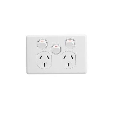 Clipsal Classic Double Powerpoint + Extra Switch White - C2025XAWE